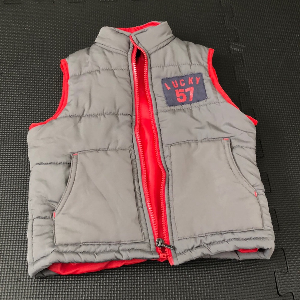 Lucky Brand boys size 3T grey and red vest